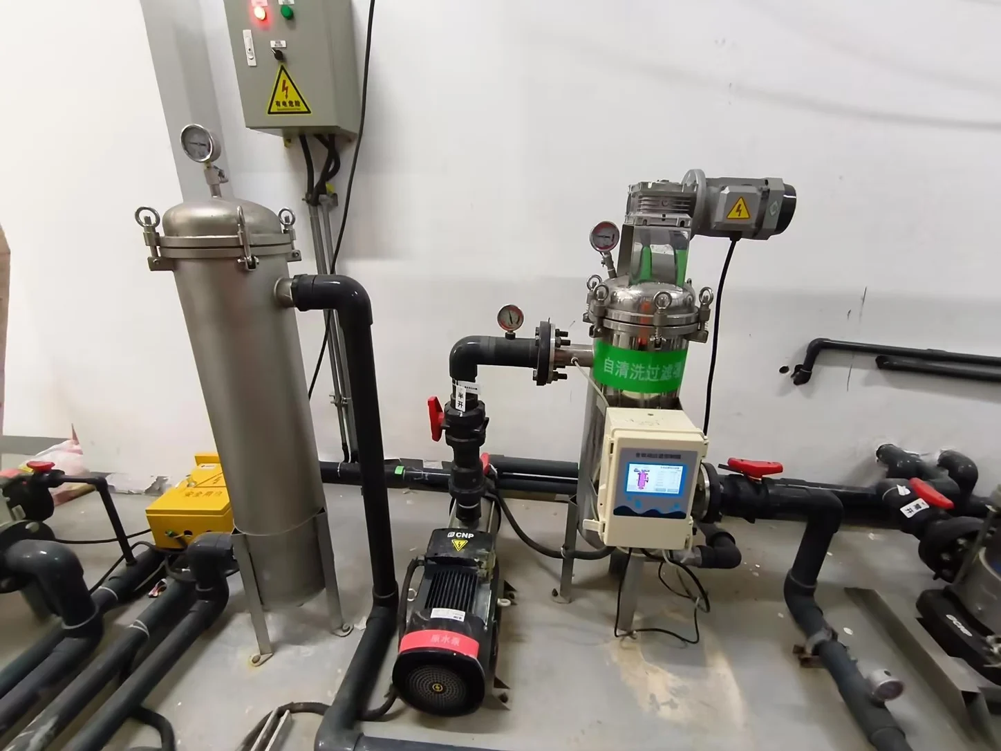 Industrial filtration equipment for high-purity process-water applications