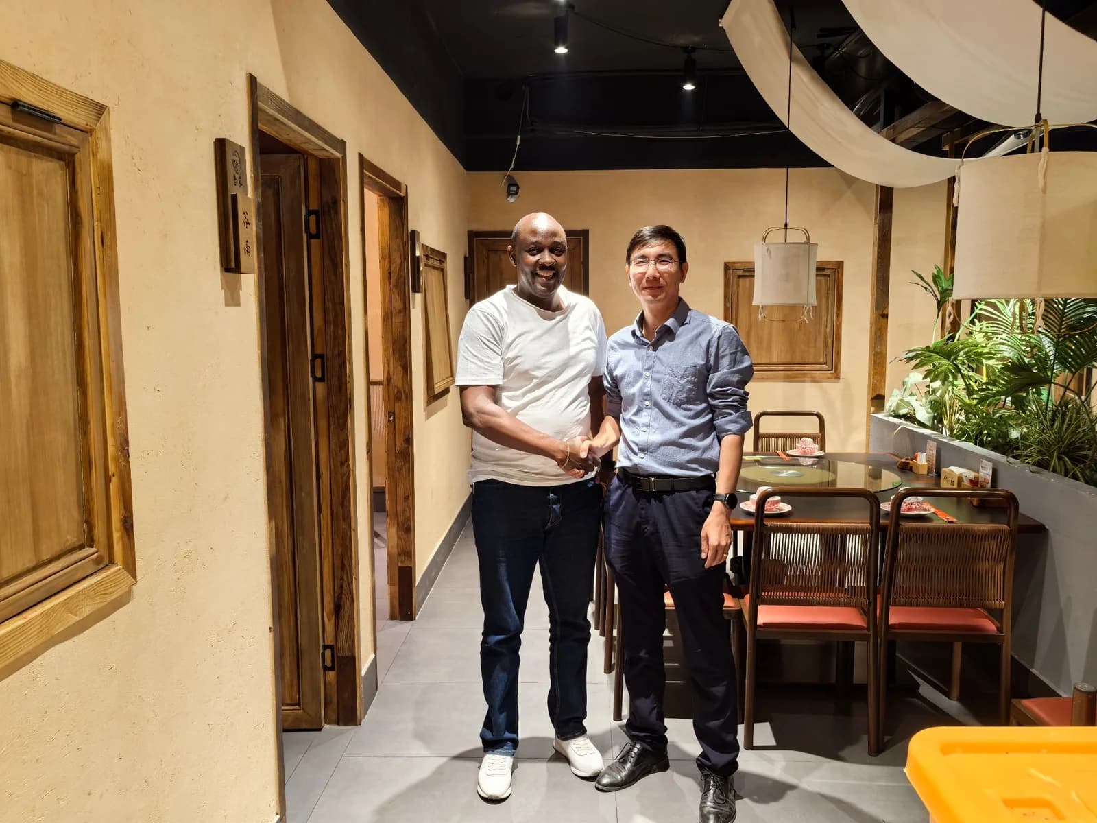 The Kenyan customer and the BHP team after the technical session at the Jiangsu branch